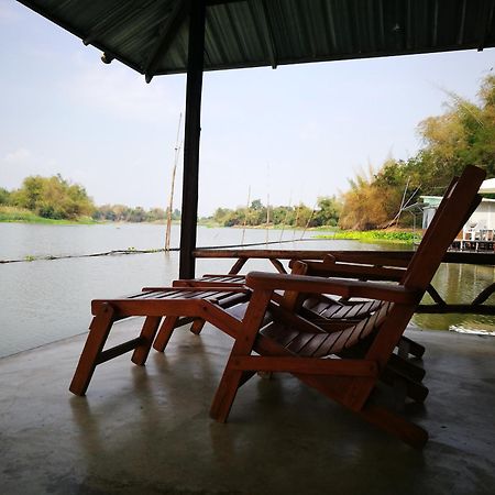 River Marina Resort Uthai Thani Δωμάτιο φωτογραφία