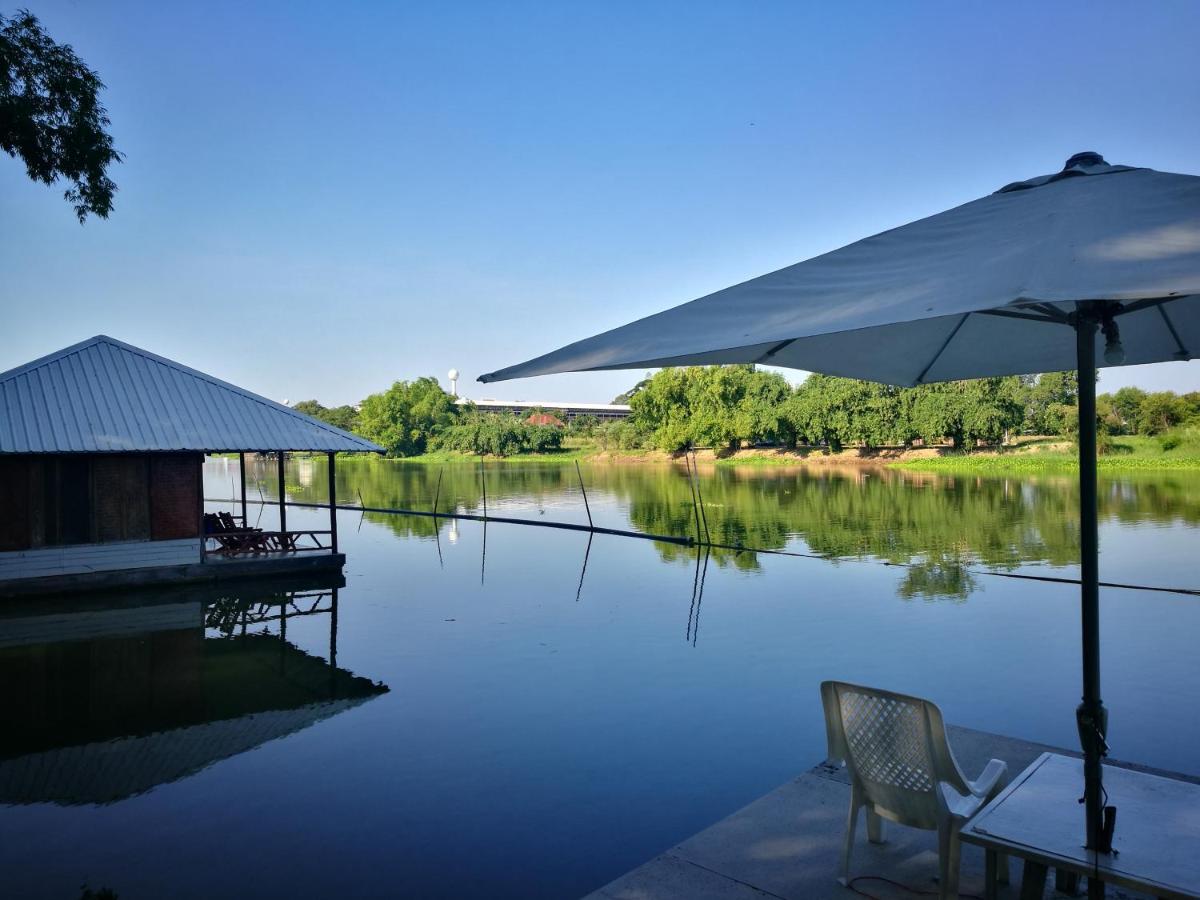 River Marina Resort Uthai Thani Εξωτερικό φωτογραφία